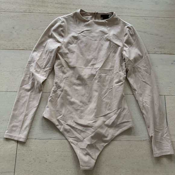 NWOT Alice and Olivia Becker Mock Neck Bodysuit - Picture 12 of 14